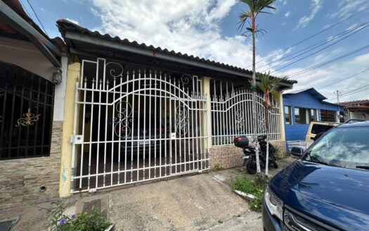 SE VENDE DE CASA EN MAÑANITAS – MLS 22301