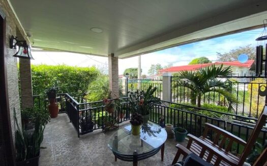 Alto Boquete Remodelada -Unifamiliar 600mts2 terreno – MLS 19094