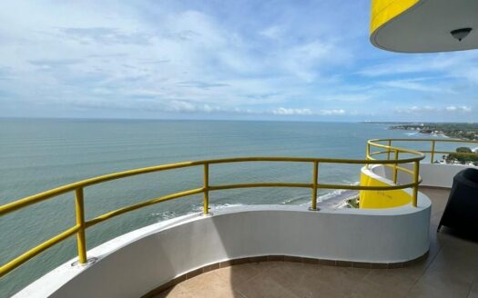 Espectacular apartamento frente al mar en Coronado Bay! – MLS 22281