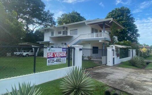 HERMOSA CASA EN URBANIZACIÓN LAS PERLAS – MLS 20637