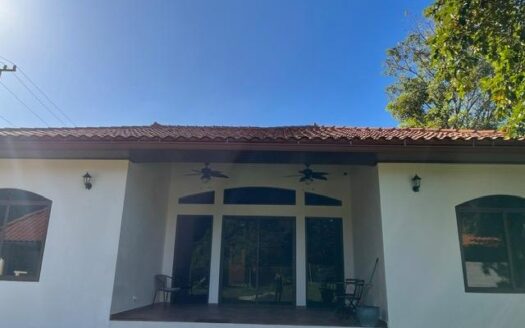 Alquiler de casa en Coronado. – MLS 21487