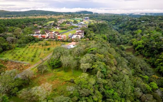 Terreno Plano en Cañón Sereno en Alto Boquete Panamá – MLS 21457
