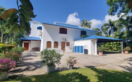 Villa de 3 plantas en PH Duplex, Playa Blanca – MLS 21636