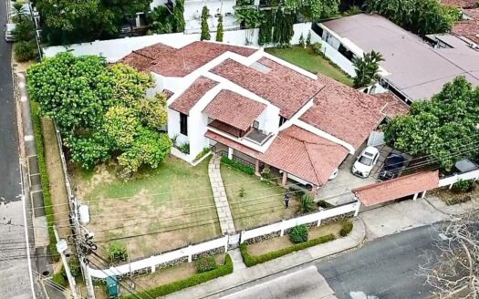 Venta de Casa en Altos del Golf (San Francisco) – MLS 19520