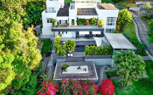 Impresionante casa en Lucero Golf and Country Club – MLS 21624