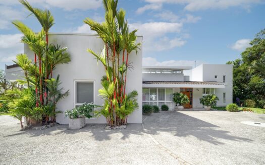 Impresionante casa en Lucero Golf and Country Club – MLS 21624