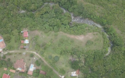 Impresionante Lote en la Calle hacia El Valle de Antón – MLS 21606