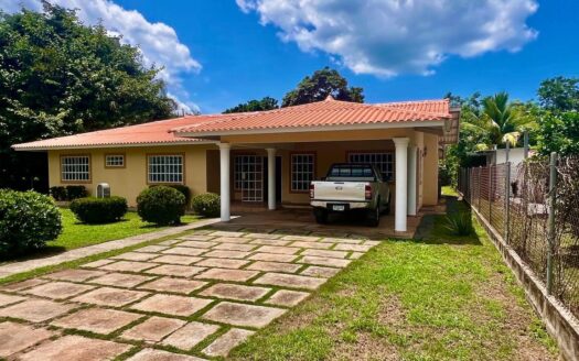 CASA EN CALLE HORIZONTE – CORONADO – MLS 21613
