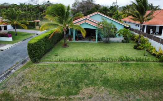 “Venta de casa de 2 recámaras en residencial exclusivo a 5 min de Coronado” – MLS 19665