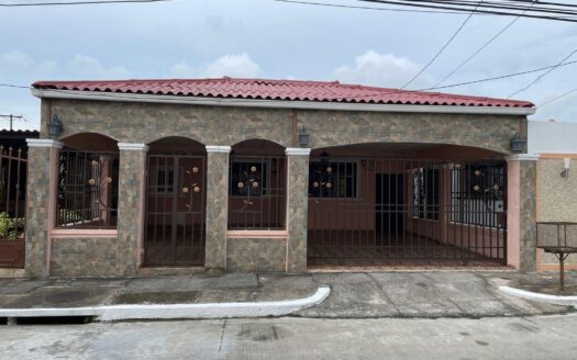 Venta de casa en Villas de Santa Bárbara, Tocumen – MLS 22079
