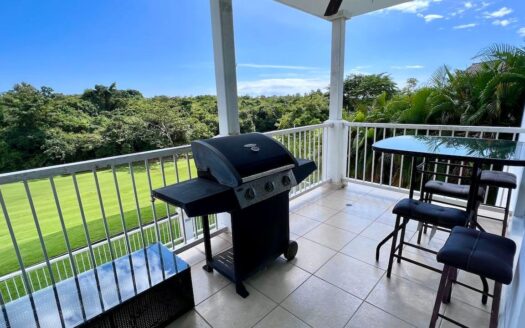 APARTAMENTO CON VISTA A LA CANCHA DE GOLF – MLS 22078