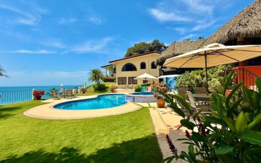 OASIS FRENTE AL MAR: UN LUJOSO REFUGIO COSTERO – MLS 22071