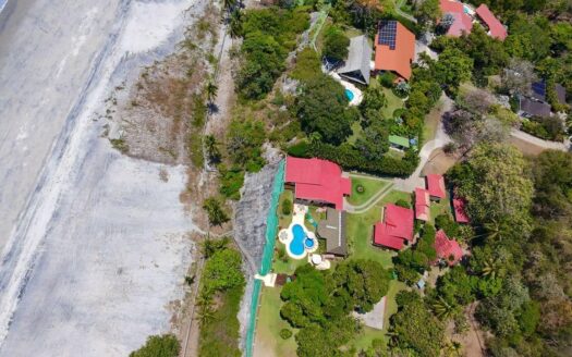 OASIS FRENTE AL MAR: UN LUJOSO REFUGIO COSTERO – MLS 22071
