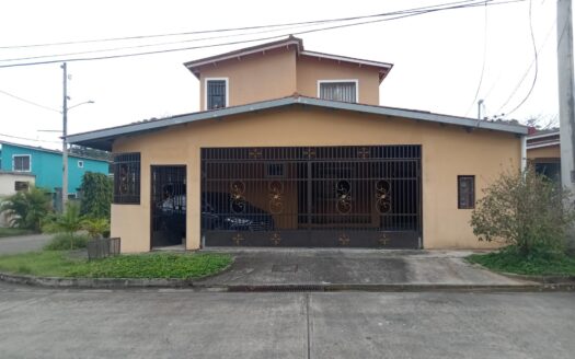 Duplex en Village del Bosque – MLS 21581