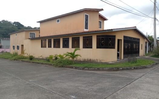Duplex en Village del Bosque – MLS 21581