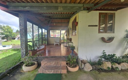 RESIDECIA DE TRES NIVELES EN ALTO BOQUETE – MLS 21543