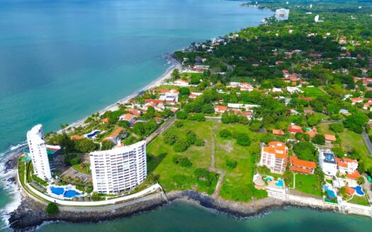 Globo de Terreno Frente al Mar en Coronado – MLS 21828