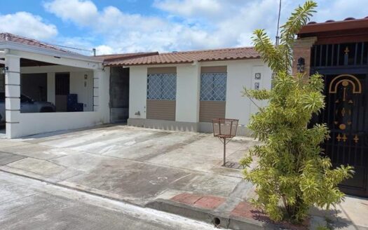 Se vende casa en Villas de Arraiján, Park Village – MLS 14265