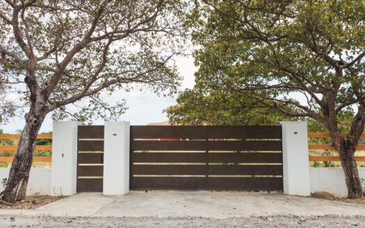 Nuevo Refugio de Montaña con Vistas Impresionantes – MLS 21787