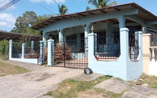 Venta de casa en el Centro de La Chorrera – MLS 21783