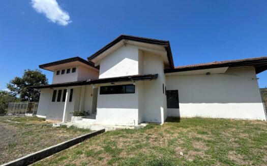 Venta de casa en Santo Domingo – MLS 21746