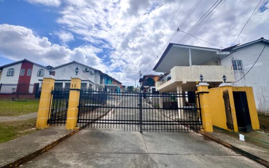 Venta de Casa Duplex 2 pisos, Villas el Naranjal Pedregal – MLS 21730