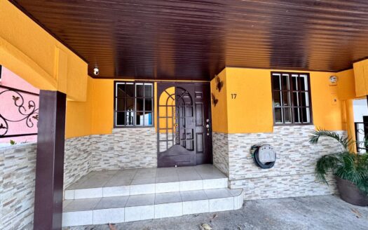 Venta de Casa Duplex 2 pisos, Villas el Naranjal Pedregal – MLS 21730