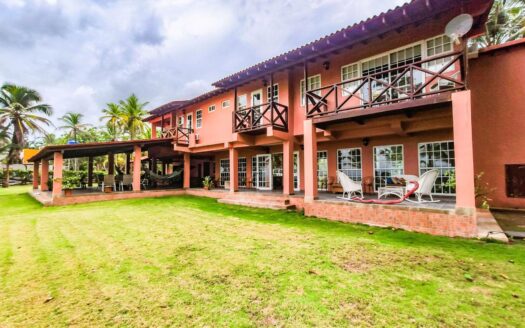 Hermoso Terreno y Casa de Playa en Mar Caribe – MLS 17284