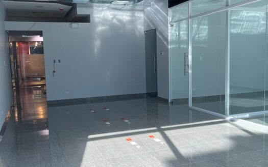 Alquiler de oficina de 135mts2, en Santa María Bus – MLS 21743