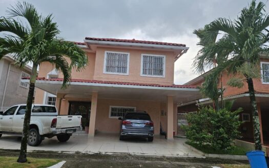 Ciudad de Sol Albader Vendo Casa – MLS 20577
