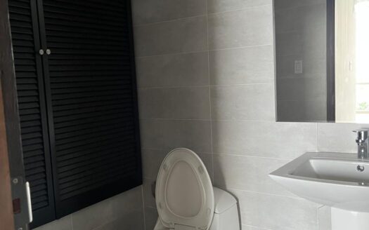 Alquiler Oficina Sta. Maria Business District con Piso Aire Acondicionado – MLS 21742