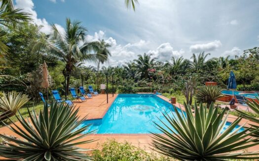 Hotel Comercial y Casa Residencial en Las Lajas Chiriquí – MLS 21721
