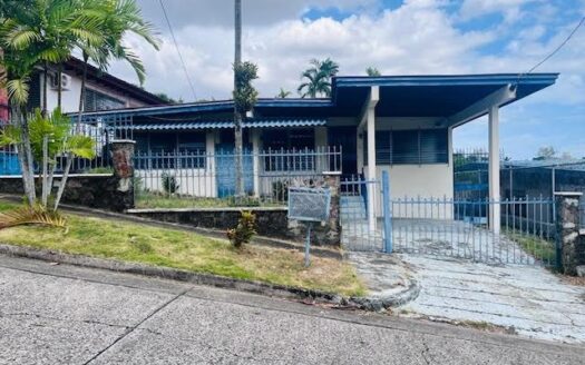 Casa en Betania para remodelar, detrás de Don Lee. – MLS 21754