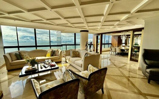 Se vende bello apartamento, espectacular vista al mar – MLS 21314