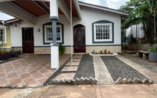 Se Vende Casa Ubicada en La Chorrera – MLS 21015