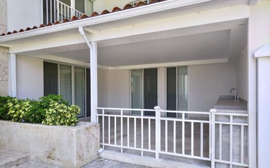 Lujoso Apartamento Frente al Mar en Ocean Village, Buenaventura, Panamá – MLS 20328