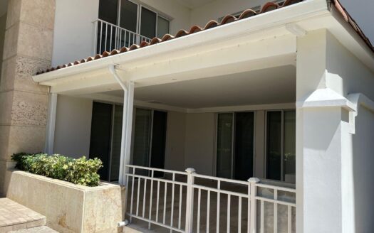 Lujoso Apartamento Frente al Mar en Ocean Village, Buenaventura, Panamá – MLS 20328
