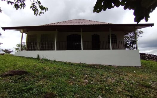 Se renta casa en Boquete, Emerald Drive – MLS 22799