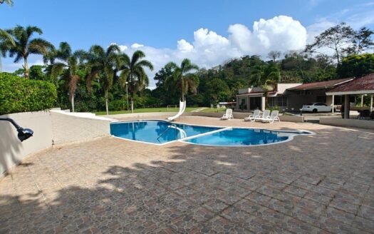Finca en venta en Costa Arriba de Colón, Portobelo. – MLS 22680