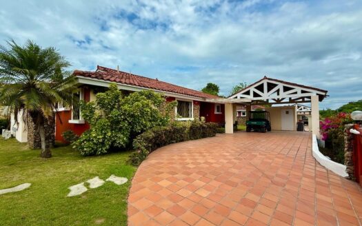 CASA UNIFAMILIAR-CLUB ECUESTRE – MLS 22787