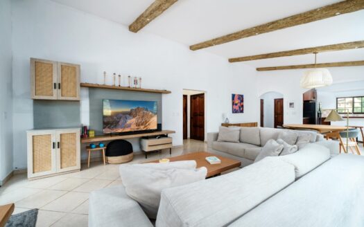 Condominio superior en Valle Escondido con impresionantes vistas – MLS 22784