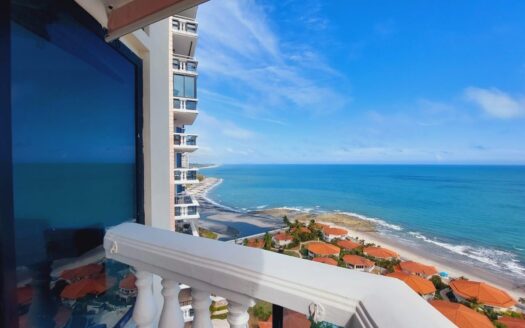 Apartamento frente al mar en Coronado Country Club – MLS 22782