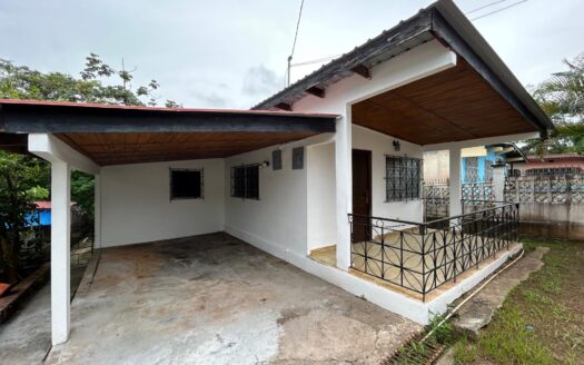 Casa en Venta o Alquiler en La Chorrera – MLS 22781