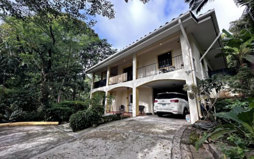 Oportunidad! Se Vende Hermosa Casa en Altos del Maria – MLS 21272