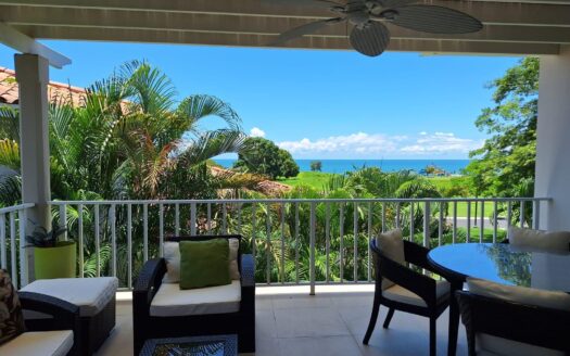 Apartamento con vista al mar en Velamar – MLS 21092