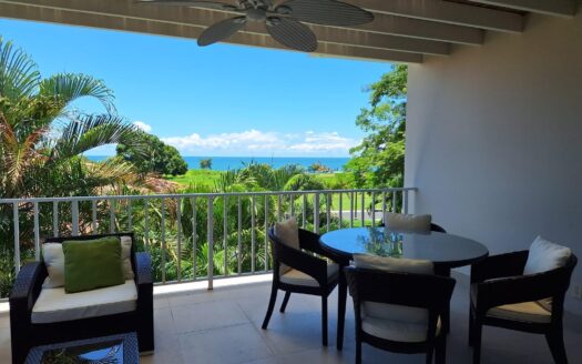 Apartamento con vista al mar en Velamar – MLS 21092