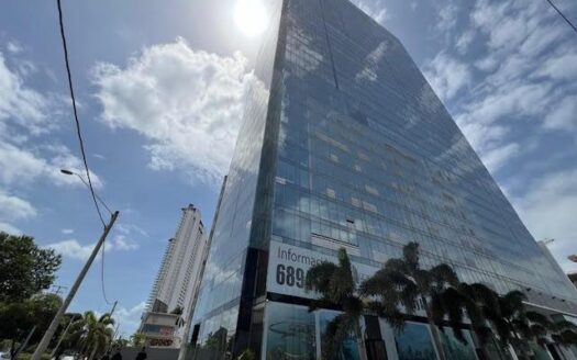 Oficina para venta en Balboa Office Center con la Mejor Vista – MLS 19486