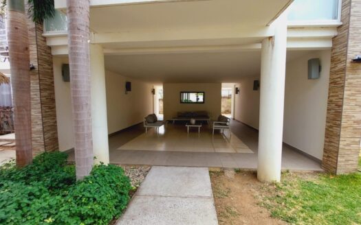 Acogedor apartamento de playa de 2 recámaras – MLS 22754