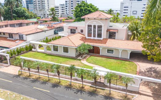 EXCLUSIVA MANSION EN VENTA ALTOS DEL GOLF – MLS 21459