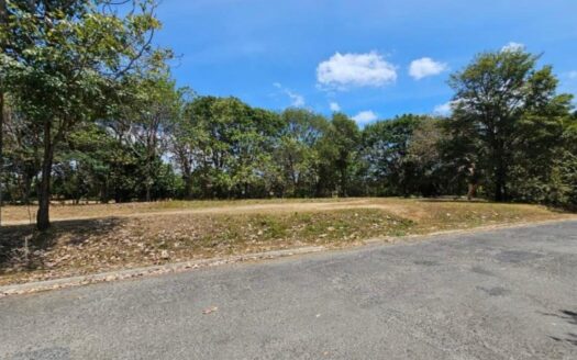 Vendo lote dentro de Coronado Golf & Beach Resor – MLS 22681